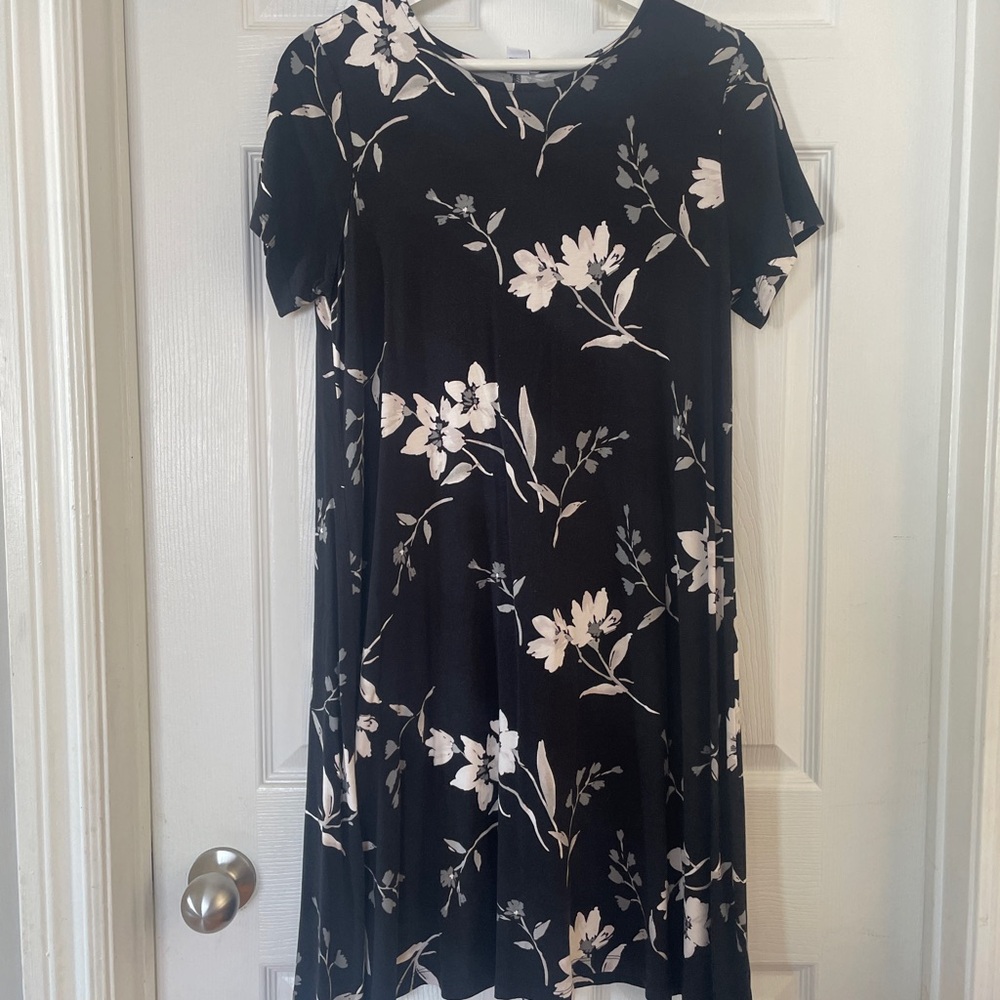 Old Navy Black and White Floral Midi Dress